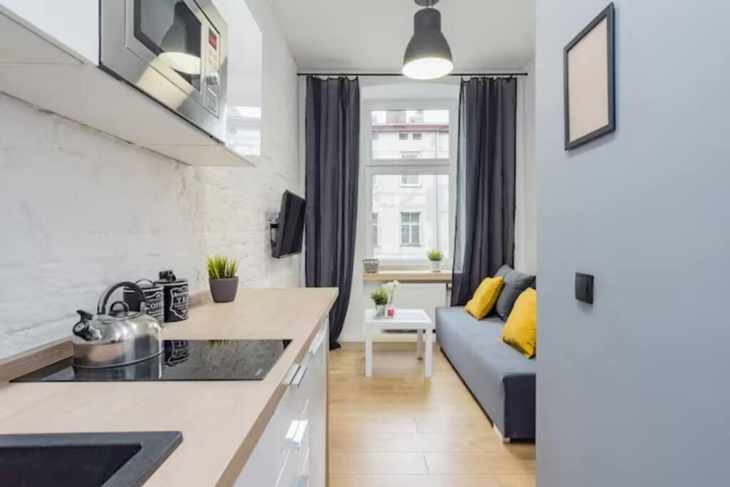 Kawalerka W Srodmiesciu 23 Apartman Łódź Kültér fotó