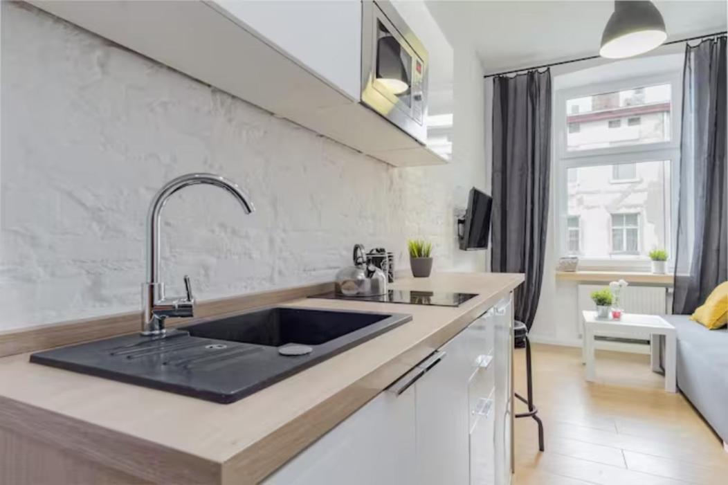Kawalerka W Srodmiesciu 23 Apartman Łódź Kültér fotó